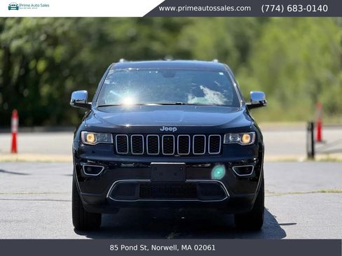 Used 2018 Jeep Grand Cherokee Limited AWD/4WD image 2