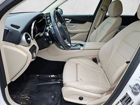 Used 2019 Mercedes-Benz GLC 300 image 16
