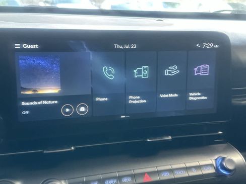Used 2024 Hyundai Kona SE FWD image 18