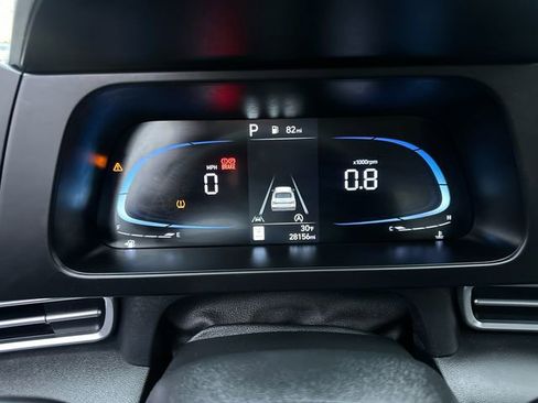 Used 2025 Hyundai Elantra SE image 25