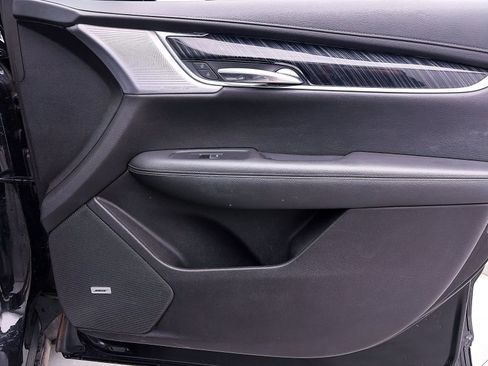 Used 2023 Cadillac XT6 Premium Luxury image 38