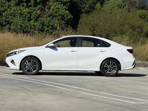 Used 2023 Kia Forte LXS image 6