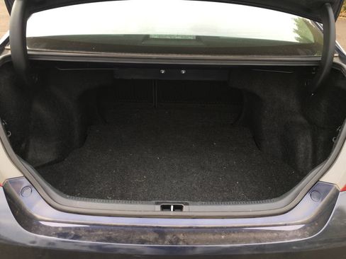 Used 2015 Toyota Camry LE FWD image 6
