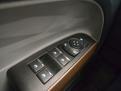 Used 2024 Ford Maverick Lariat image 29