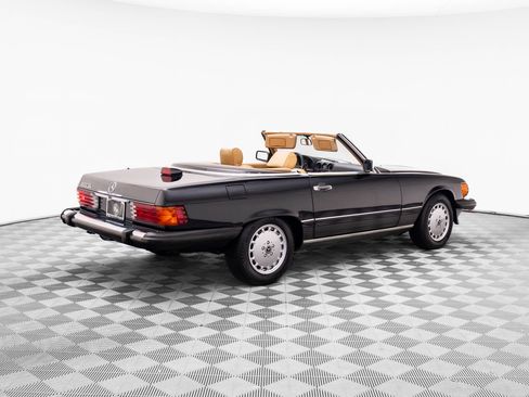 Used 1987 Mercedes-Benz 560 SL image 6