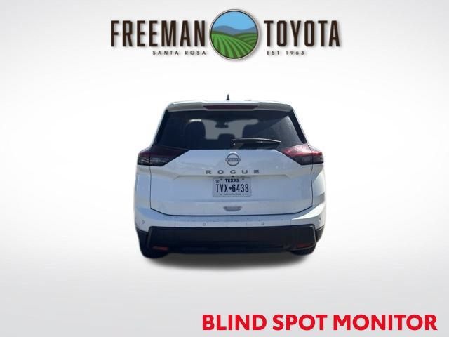 Used 2024 Nissan Rogue S FWD image 6