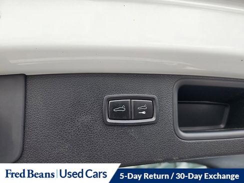 Used 2018 Porsche Macan Turbo image 36