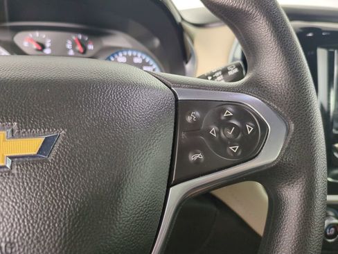 Used 2022 Chevrolet Traverse LS FWD image 32