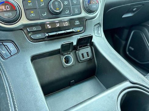 Used 2018 Chevrolet Tahoe LT w/ LT Signature Package AWD/4WD image 31
