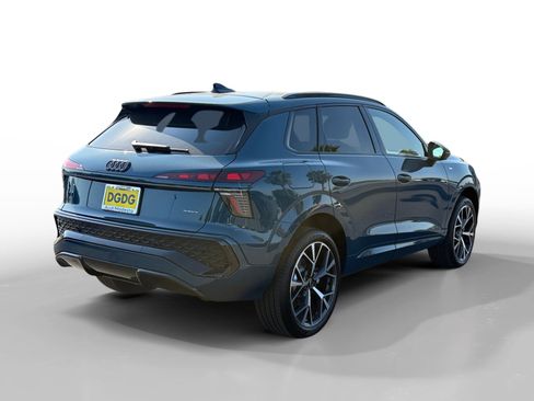 New 2026 Audi Q3 quattro 2.0T AWD/4WD image 5
