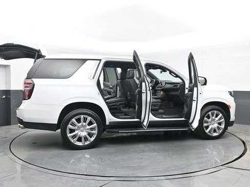 Used 2022 Chevrolet Tahoe High Country image 56