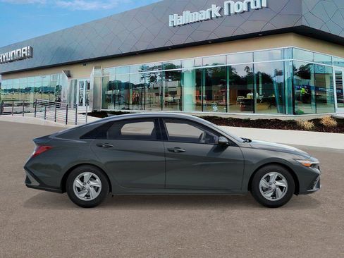New 2026 Hyundai Elantra SE FWD image 7