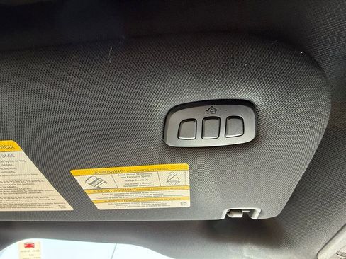Used 2016 Ford F150 Lariat w/ Equipment Group 502A Luxury AWD/4WD image 20