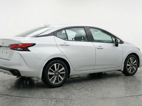 Used 2025 Nissan Versa SV FWD image 9