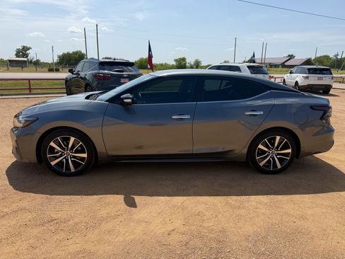 Used 2020 Nissan Maxima 3.5 SV w/ Floor Mat Group FWD image 9