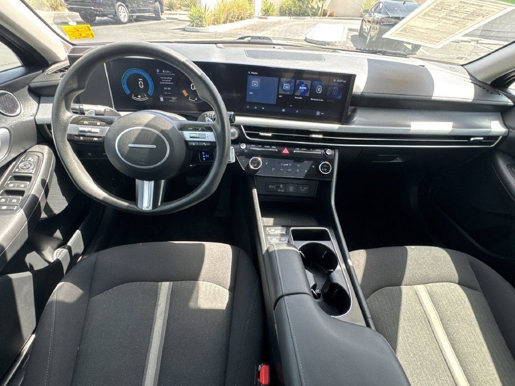 Used 2025 Hyundai Sonata SEL FWD image 19