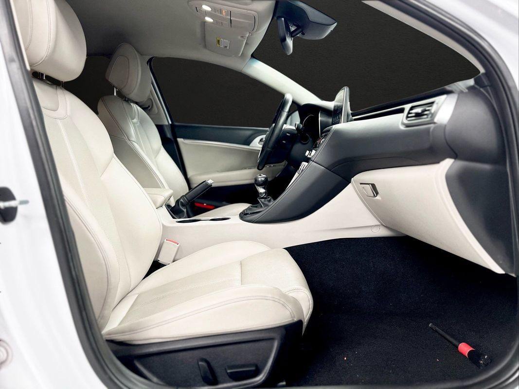 Used 2019 Genesis G70 2.0T Sport RWD image 21