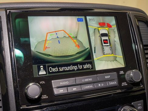 Used 2023 Nissan Titan PRO-4X w/ Pro-4x Convenience Package image 13