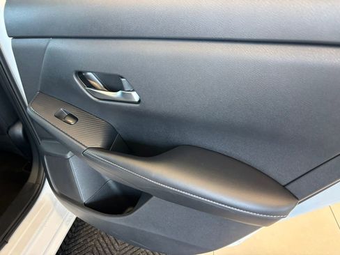 Certified 2023 Nissan Sentra SV image 30