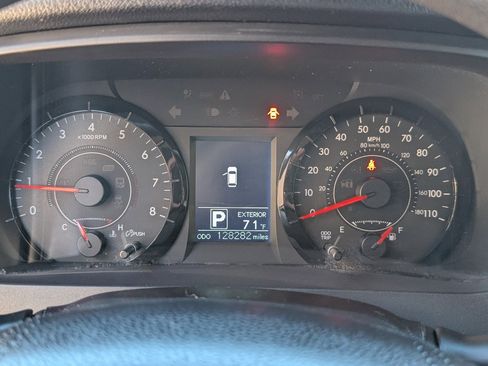 Used 2015 Toyota Sienna LE image 20