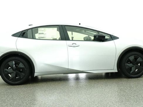 New 2026 Toyota Prius LE FWD image 30