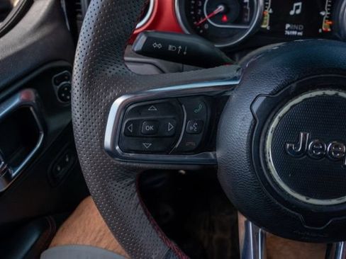 Used 2018 Jeep Wrangler Unlimited Rubicon AWD/4WD image 14