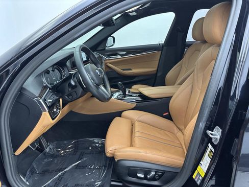 Used 2019 BMW 530e w/ M Sport Package RWD image 25