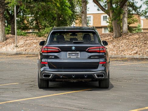 Used 2022 BMW X5 xDrive45e w/ M Sport Package image 6