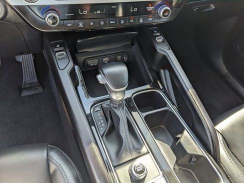 Certified 2025 Kia Telluride S FWD image 27