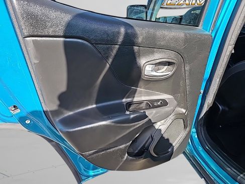 Used 2020 Jeep Renegade Altitude image 25