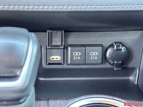 Used 2021 Toyota Highlander Platinum AWD/4WD image 25