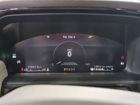 Used 2023 Lincoln Nautilus Reserve image 18