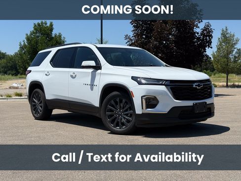 Used 2023 Chevrolet Traverse RS AWD/4WD image 1