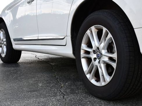 Used 2015 Volvo XC60 T5 Premier FWD image 9