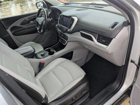Used 2022 GMC Terrain SLT w/ Infotainment Package II FWD image 14