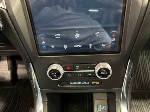 Certified 2022 Ford Edge Titanium w/ Equipment Group 301A AWD/4WD image 24