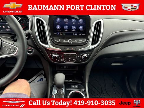 Used 2023 Chevrolet Equinox Premier FWD image 17