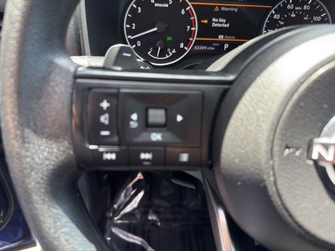 Used 2023 Nissan Rogue S AWD/4WD image 19