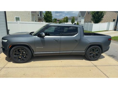 Used 2024 Rivian R1T Adventure AWD/4WD image 2