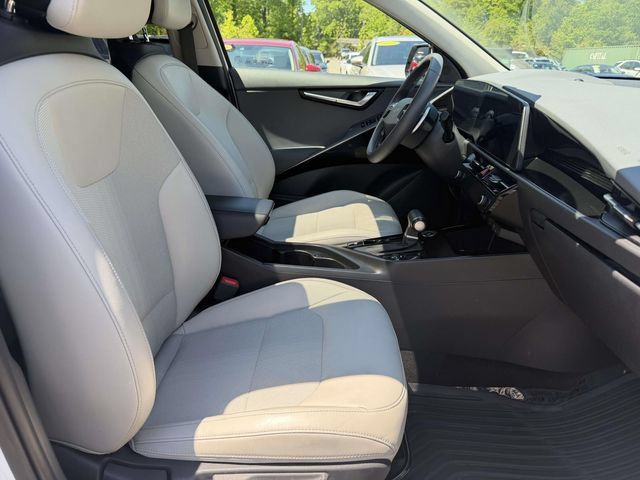 Used 2023 Kia Niro EX Touring FWD image 9
