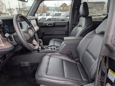 New 2025 Ford Bronco Outer Banks image 18