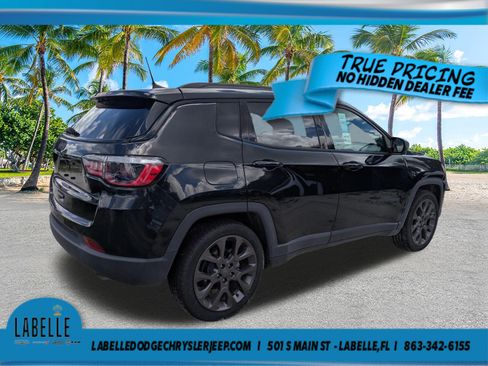 Used 2021 Jeep Compass Latitude FWD image 4