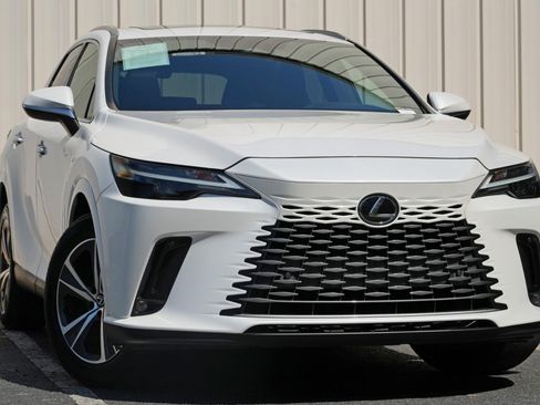 Used 2023 Lexus RX 350h w/ Cold Area Package AWD/4WD image 4