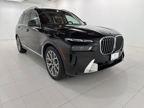 Certified 2023 BMW X7 xDrive40i w/ Executive Package image 7