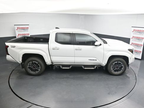 Used 2024 Toyota Tacoma TRD Sport w/ TRD Sport Upgrade Package AWD/4WD image 32