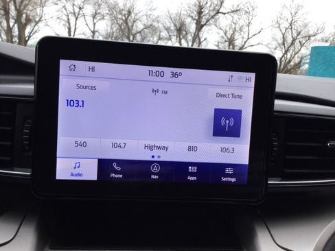 Used 2022 Ford Explorer XLT w/ Equipment Group 202A image 13