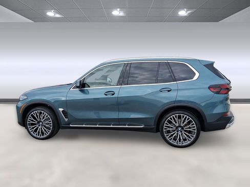 Used 2026 BMW X5 xDrive40i w/ Executive Package AWD/4WD image 2