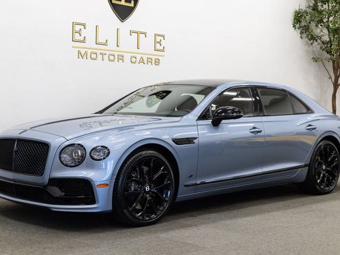 Used 2024 Bentley Flying Spur Plug-In Hybrid AWD/4WD image 1