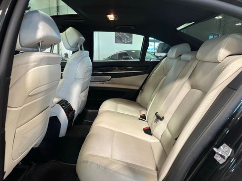 Used 2013 BMW 750i image 36