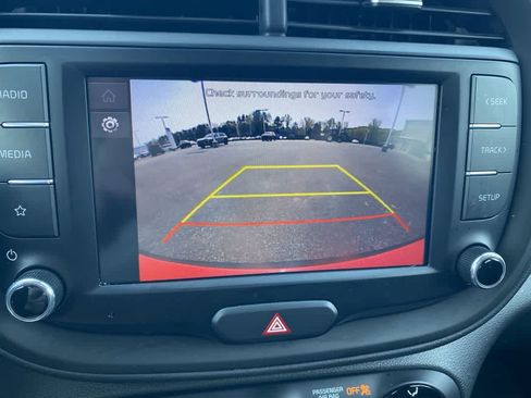 Used 2023 Kia Soul LX image 17